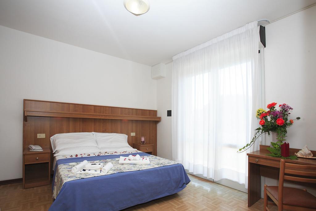 Hotel Aspe บิบิโอเน ภายนอก รูปภาพ
